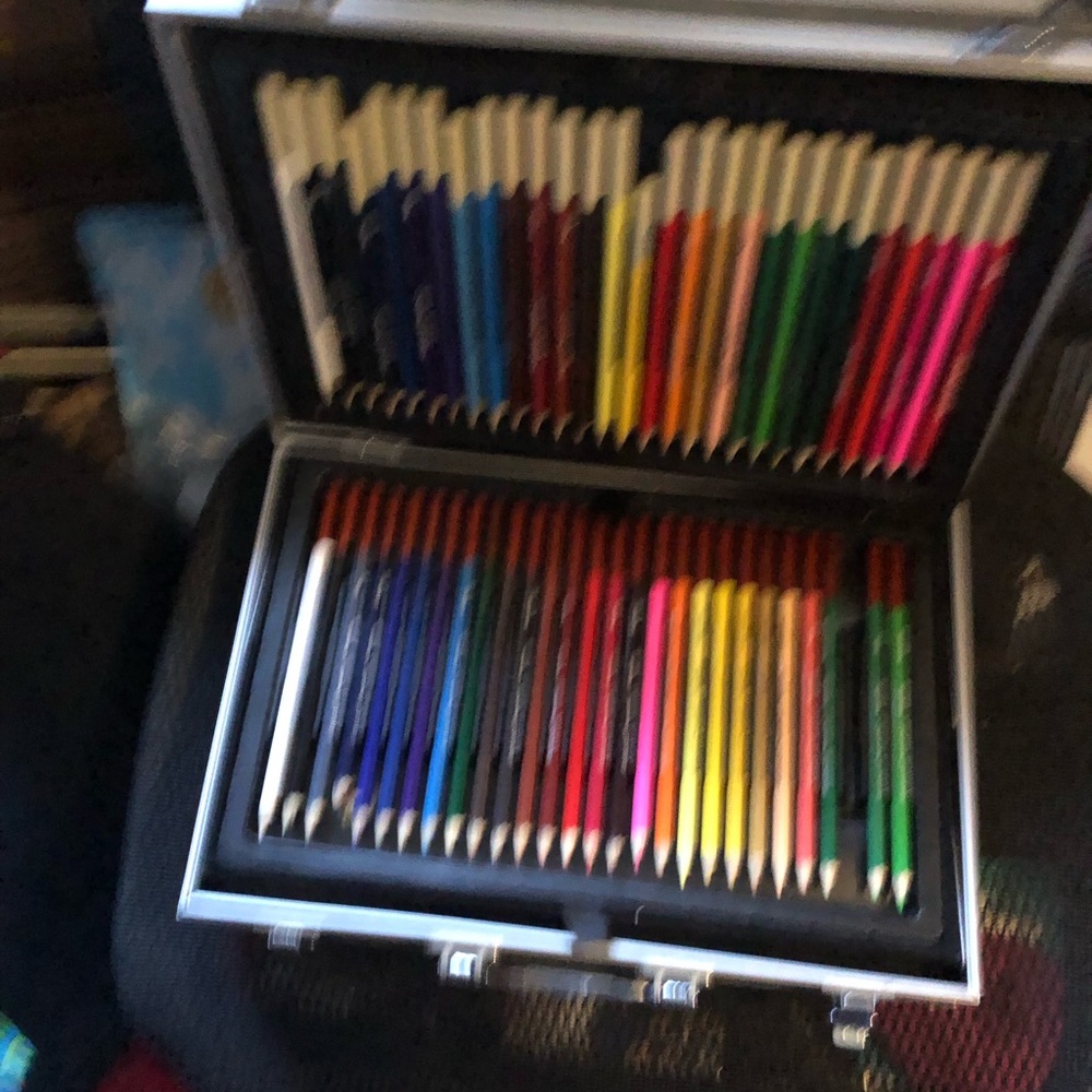 Talk w/me before purchasing-Artist’s Loft Kit - 596 $35 or $30 w/offer